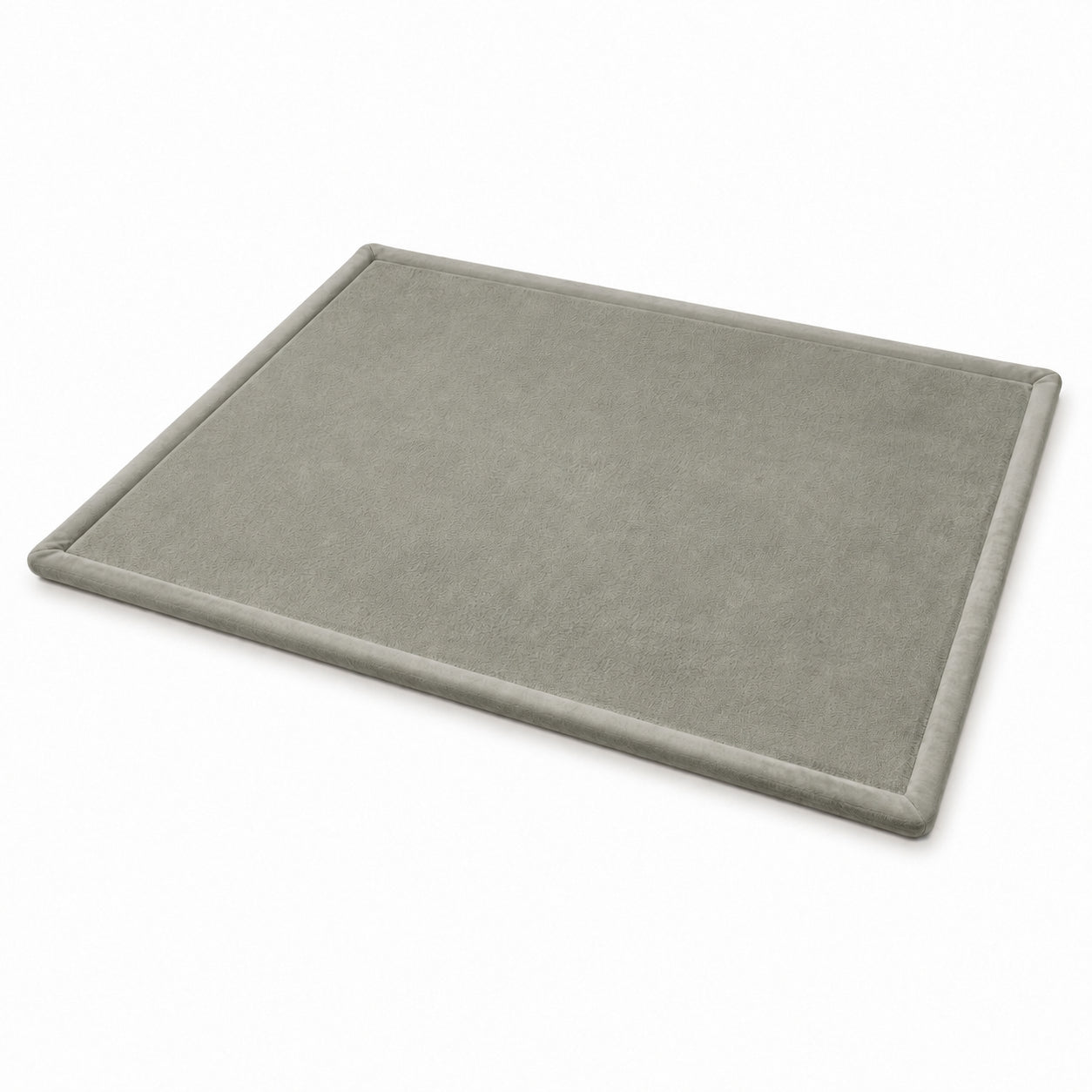 Детски Мемори Килим GINGER HOME LOLLA, сив, 150x200 см, с мек борд и кадифено мека повърхност, заснет под ъгъл на бял фон.
