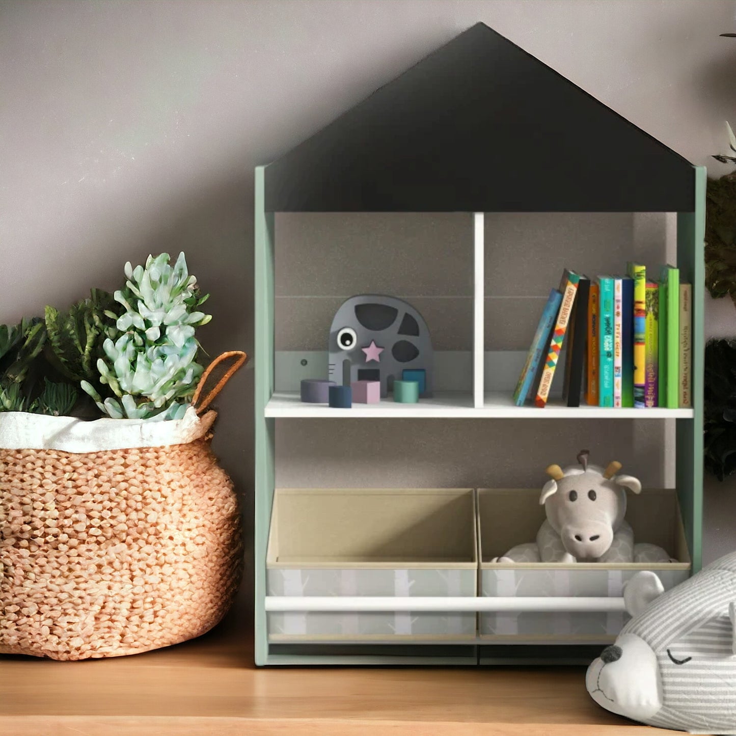 Детски Шкаф GINGER HOME, Етажерказа Играчки и Книжки с Мече, Черна Дъска за Писане, Къщичка FOREST