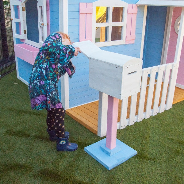 Голяма Дървена Детска Къща с Веранда GINGER HOME, 194x229x210 см, за Игри и Забавления на Открито