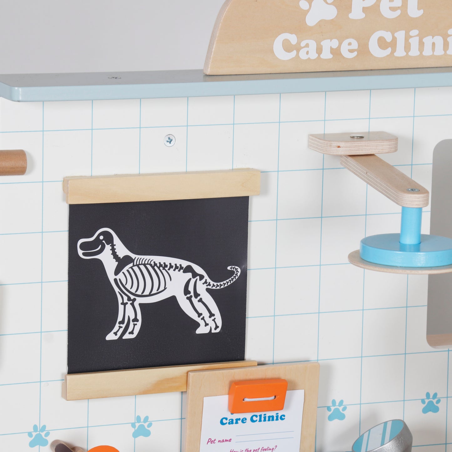 Образователна дъска в детска ветеринарна клиника играчка GINGER HOME