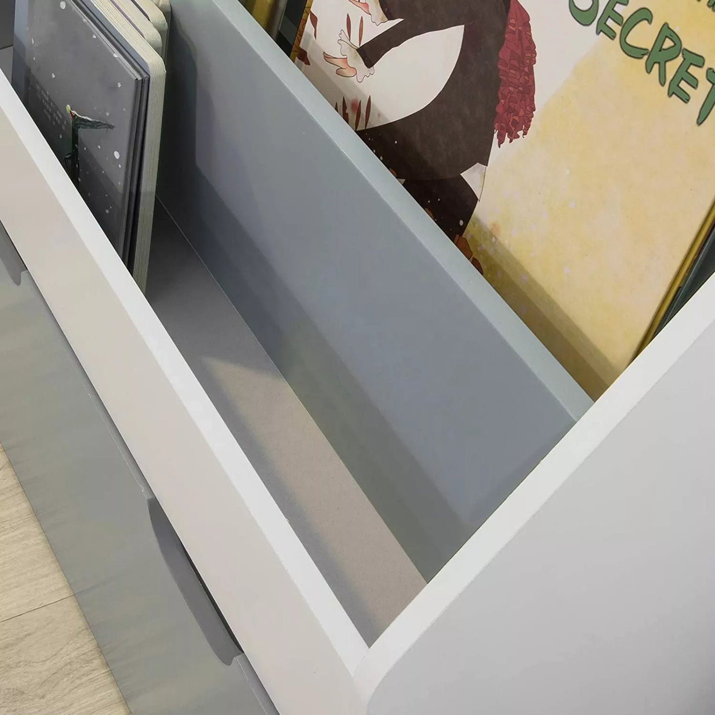 Children's wooden organizer for books and toys with a chest on wheels - WHITE/GREY