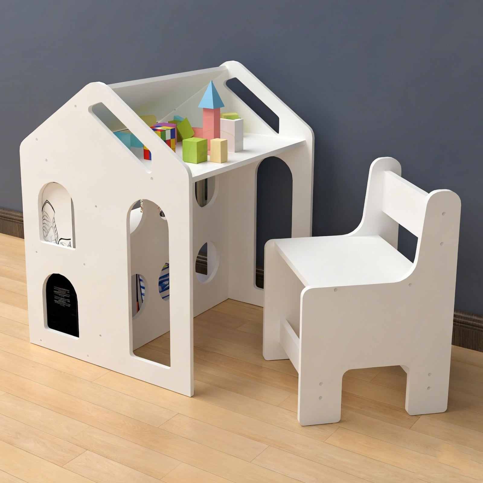 детско бюро за рисуване, бюро къщичка GINGER HOME, етажерка за книги, черна дъска, детски кът за творчество
