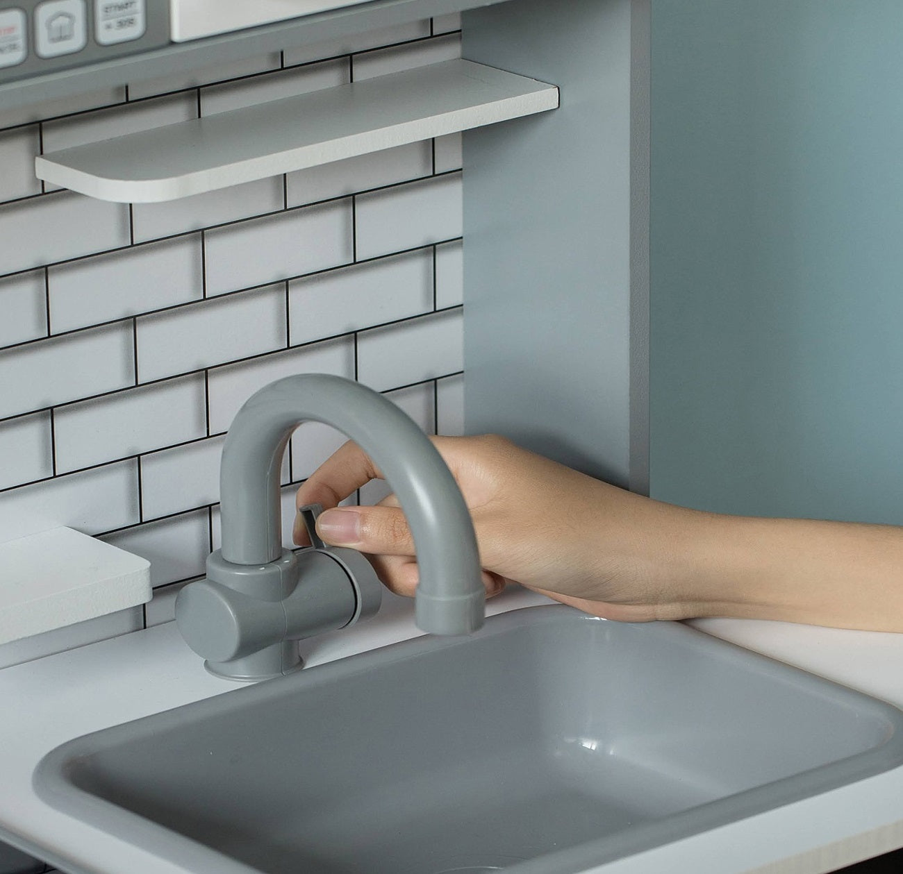 Детска Дървена Кухня GINGER HOME със Звук, Светлина, Бяла W10C493J