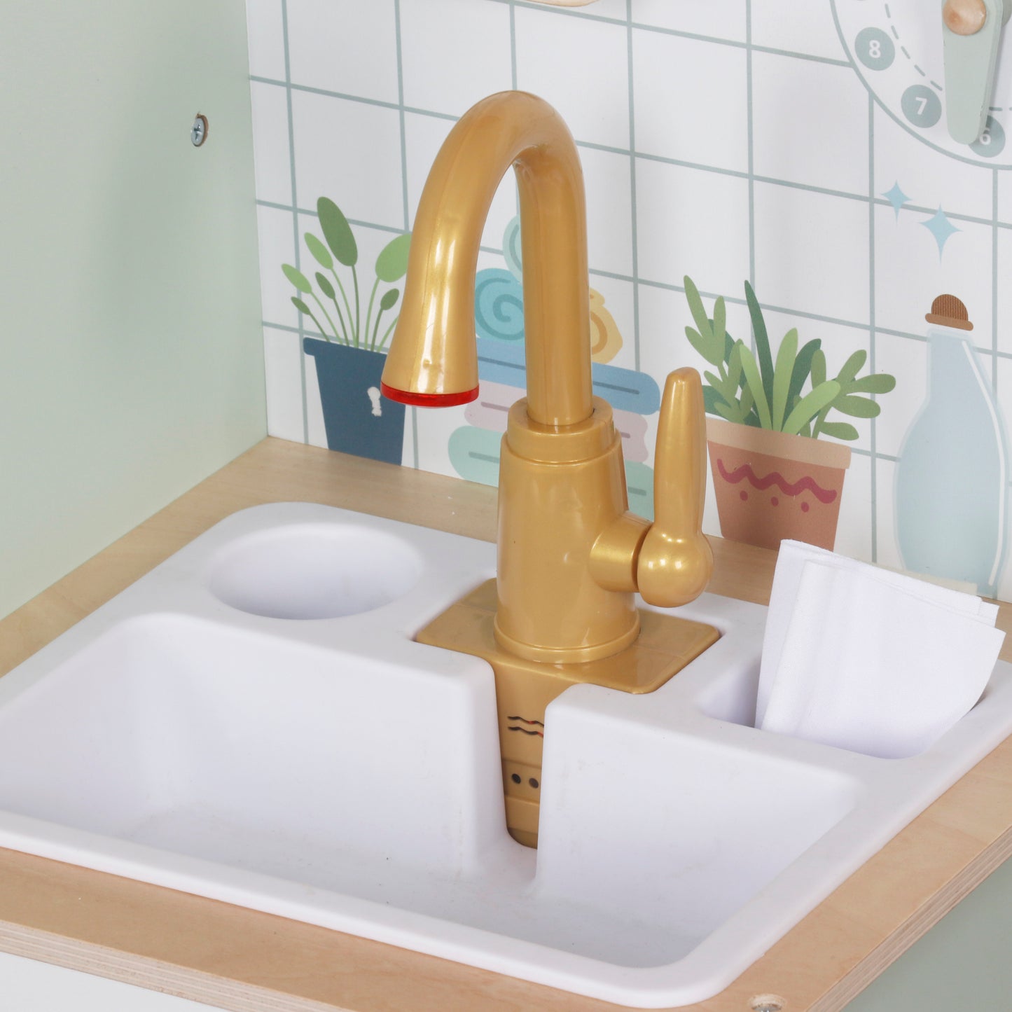 Детска дървена мивка с течаща вода и чешма към пералня 3 в 1 GINGER HOME – детайл