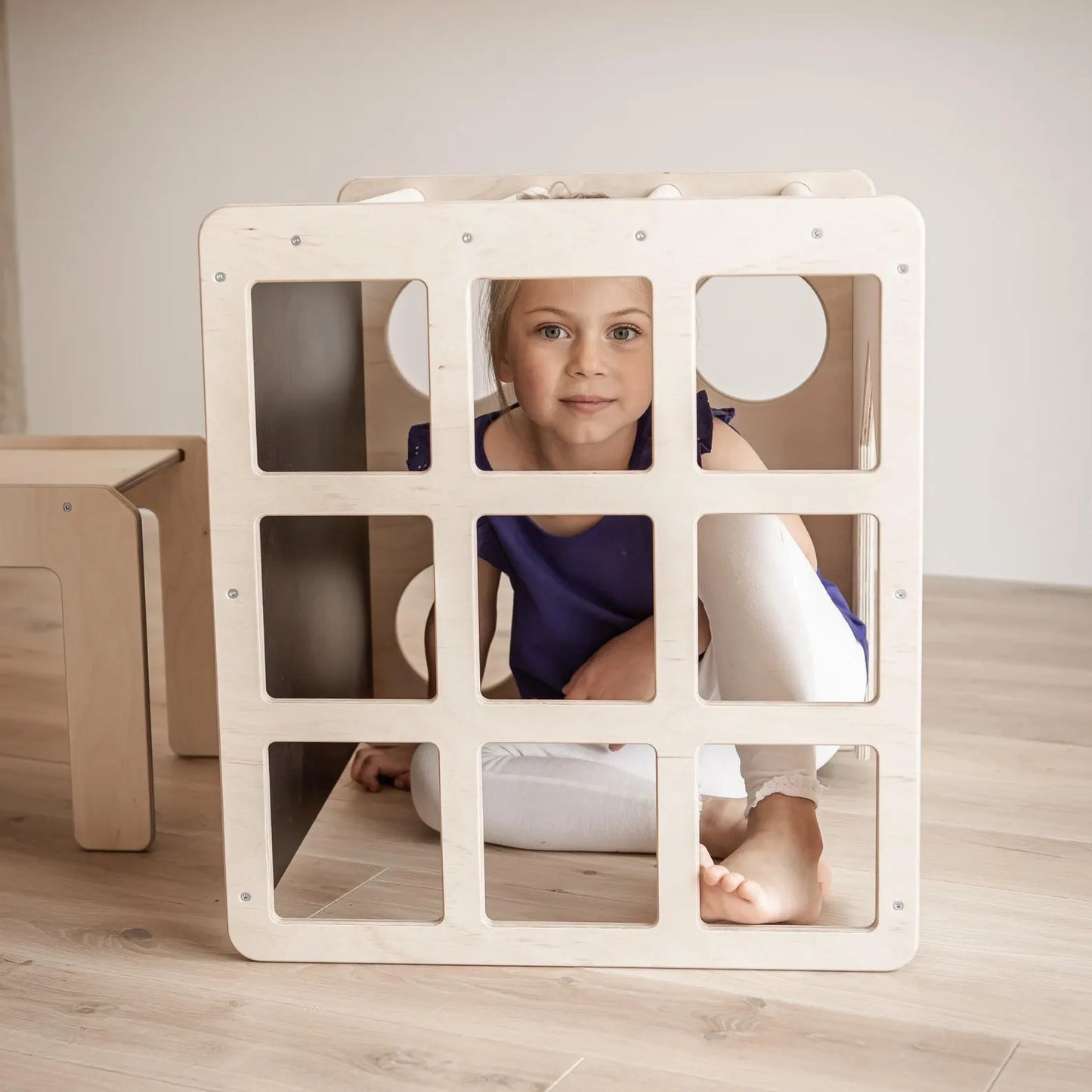 Монтесори катерушка куб GINGER HOME с отвори за игра, катерене и детско двигателно развитие
